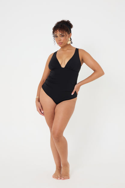 Plunging V-Neckline SMOOTH BLACK