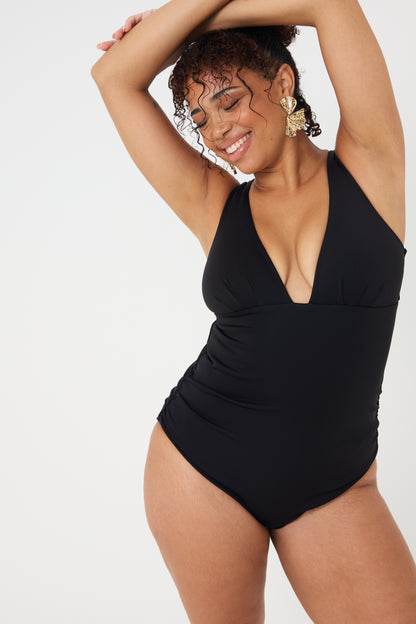 Plunging V-Neckline SMOOTH BLACK